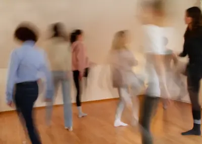 Beckenbodentherapie - Gruppenkurs mit Menschen in Bewegung